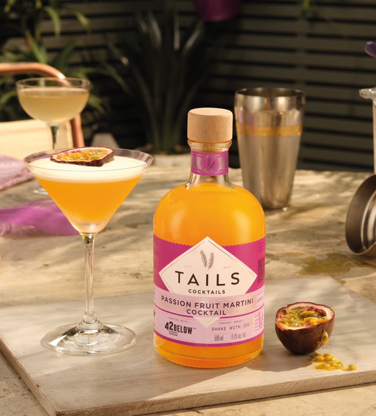 Tails_Passionfruit_Martini_Dark_Retouched_Flat (6)